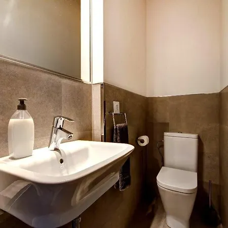 Hébergement de vacances Ferienhaus Fuer 4 Personen Ca 120 Qm In Ciutadella, Menorca Westkueste Von Menorca