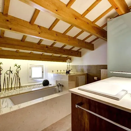 Ferienhaus Fuer 4 Personen Ca 120 Qm In Ciutadella, Menorca Westkueste Von Menorca Hébergement de vacances *